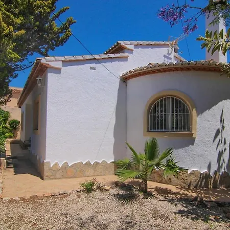 Almendros - קלפה